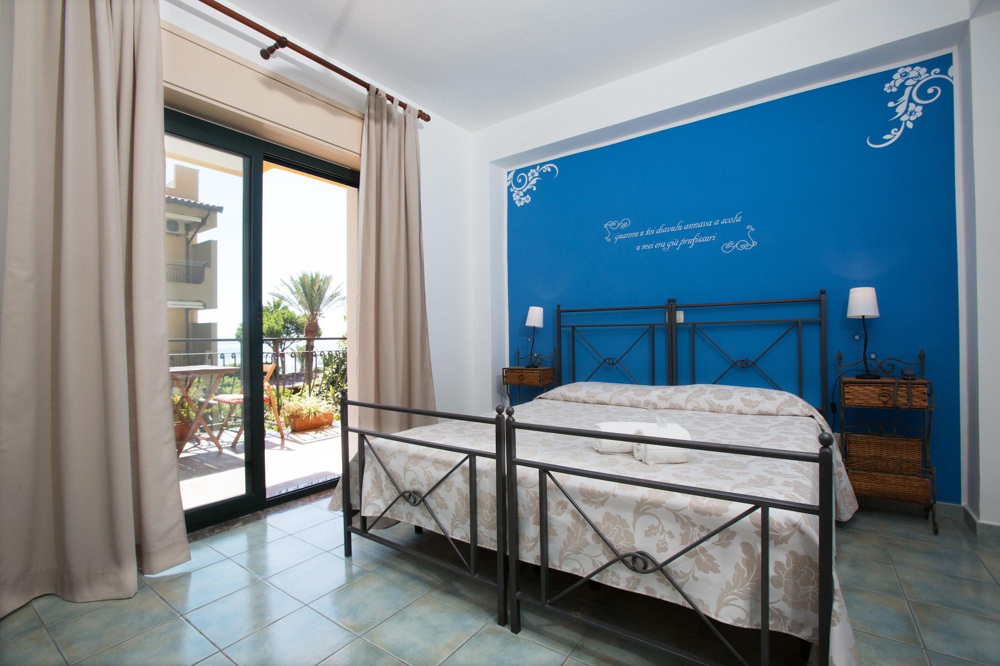 Hotel Donna Rosa SantʼAlessio Siculo Exterior foto