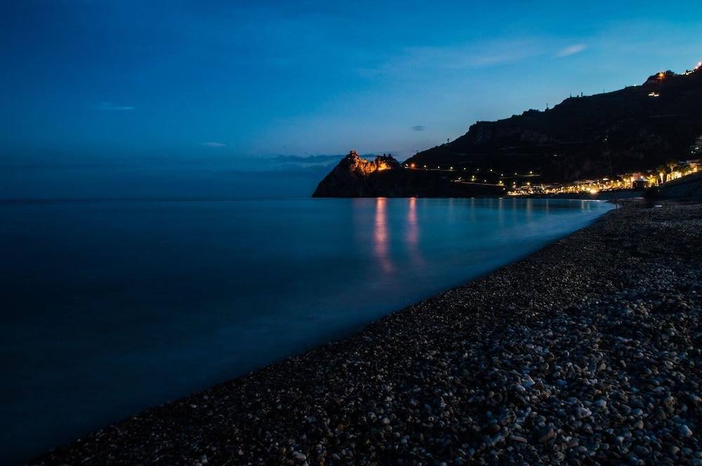 Hotel Donna Rosa SantʼAlessio Siculo Exterior foto